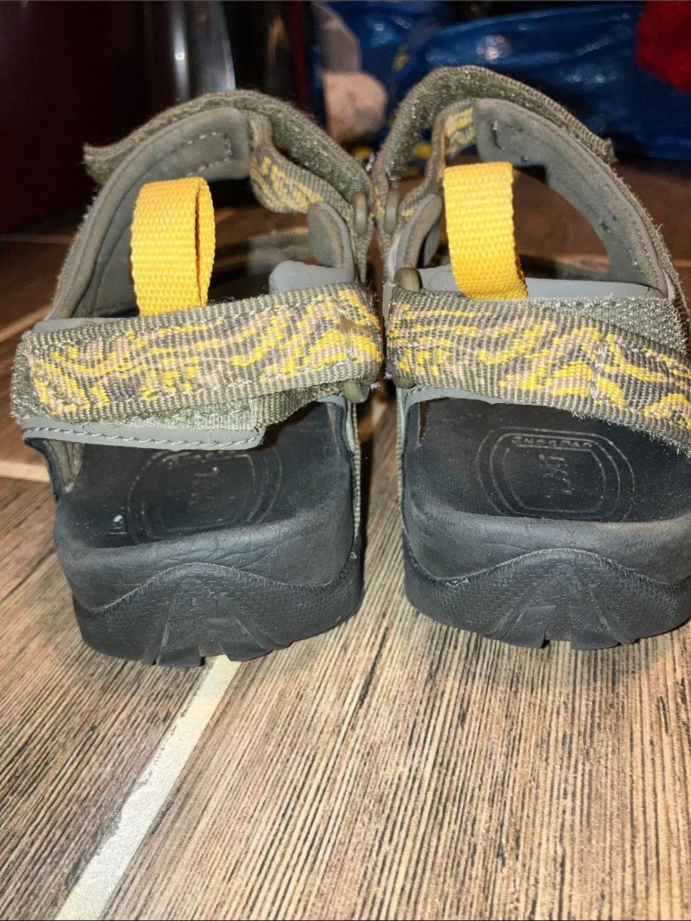 Teva Boy's Tanza Sandal, Lava Olive, 2 Kid